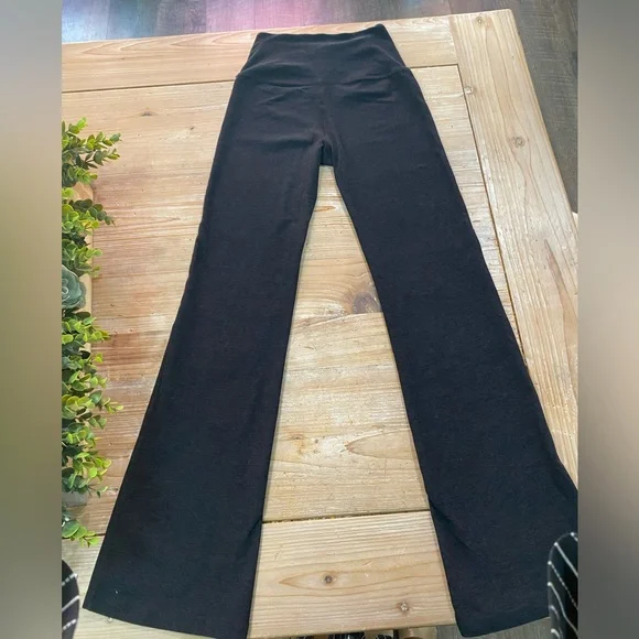 Beyond Yoga Classic Black Flare Pants - Picture 1 of 2